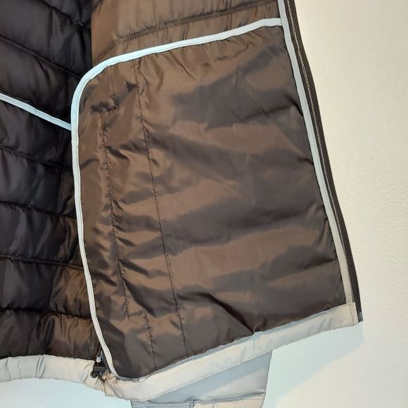 DKNY Men's Water Resistant Ultra Loft Quilted Pack - Picture 8 of 8